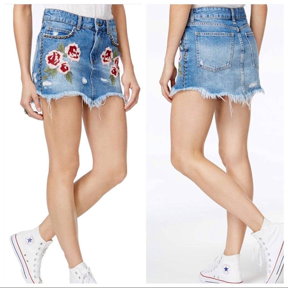 NWT FREE PEOPLE Floral Embroidered STUDDED Distressed DENIM Mini Skirt 24
